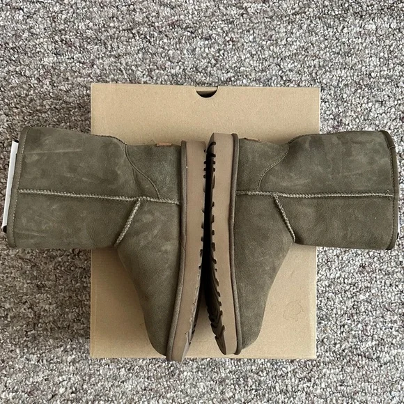 Ugg boots Classic Suede Shearling Boots - Olive - Picture 5 of 14